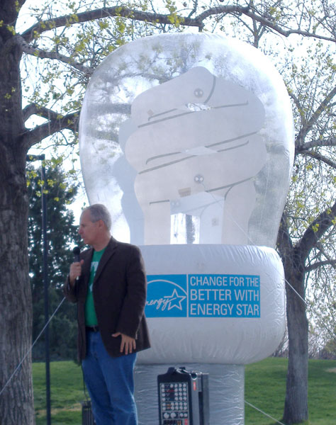 Albuquerque Mayor Martin Chavez addresses the Rally